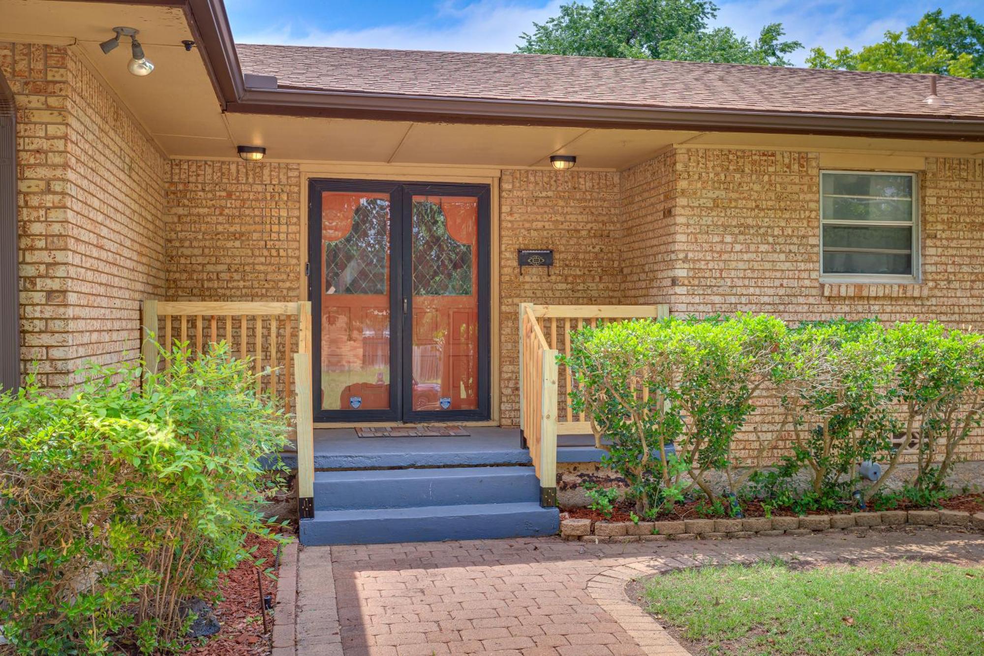 Lawton Home With Deck, Near Casinos And Museums! Exterior photo